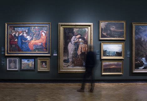 Visitor to the Laing Art Gallery