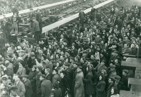 Crowds at the launch of the 'British Princess'