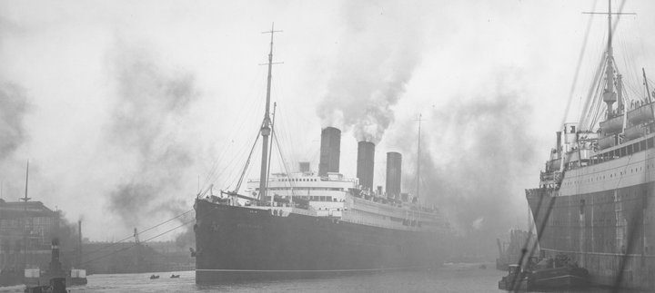 'Berengaria' passing the Neptune Yard of Swan Hunter & Wigham Richardson, c1921