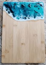 Acrylic pouring workshop: serving boards