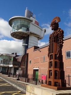 Viewing tower and sculpture at Segedunum