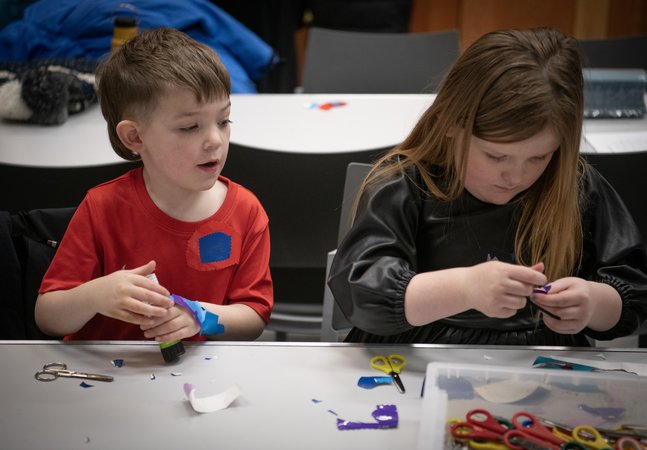Kids crafting 