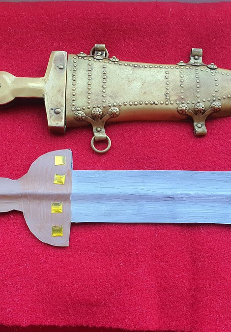 Two elaborately decorated Roman daggers