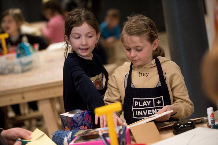 Play & Invent