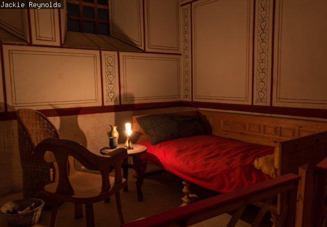 candles in commander's house