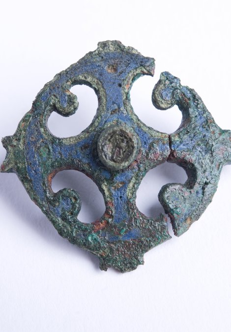 Roman broach