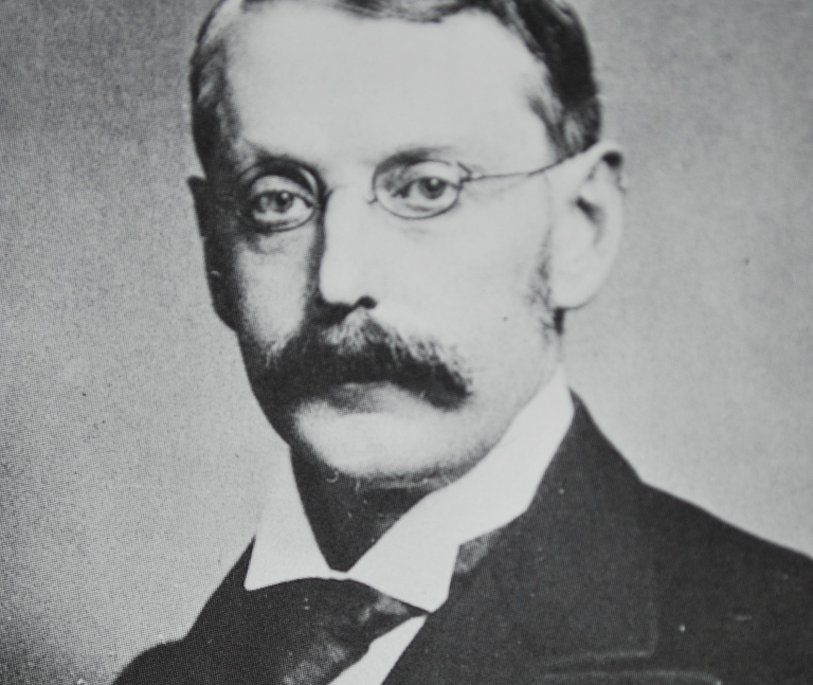 A portrait of Parsons