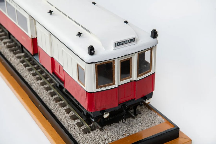 A model of an NER Tyneside Electric carriage of 1904