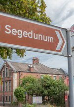 Segedunum Tourist sign pointing to the viewing tower