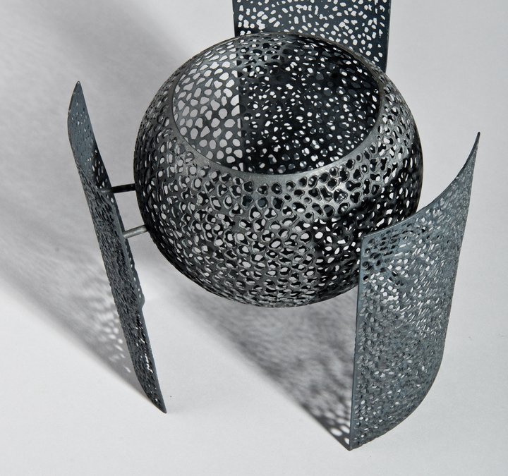 An item of contemporary craft