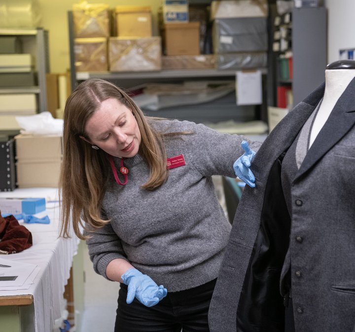 in the Costume Stores with HElen