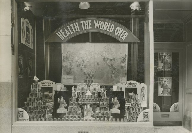 Black and white image of the store front of Andrews in 1930s