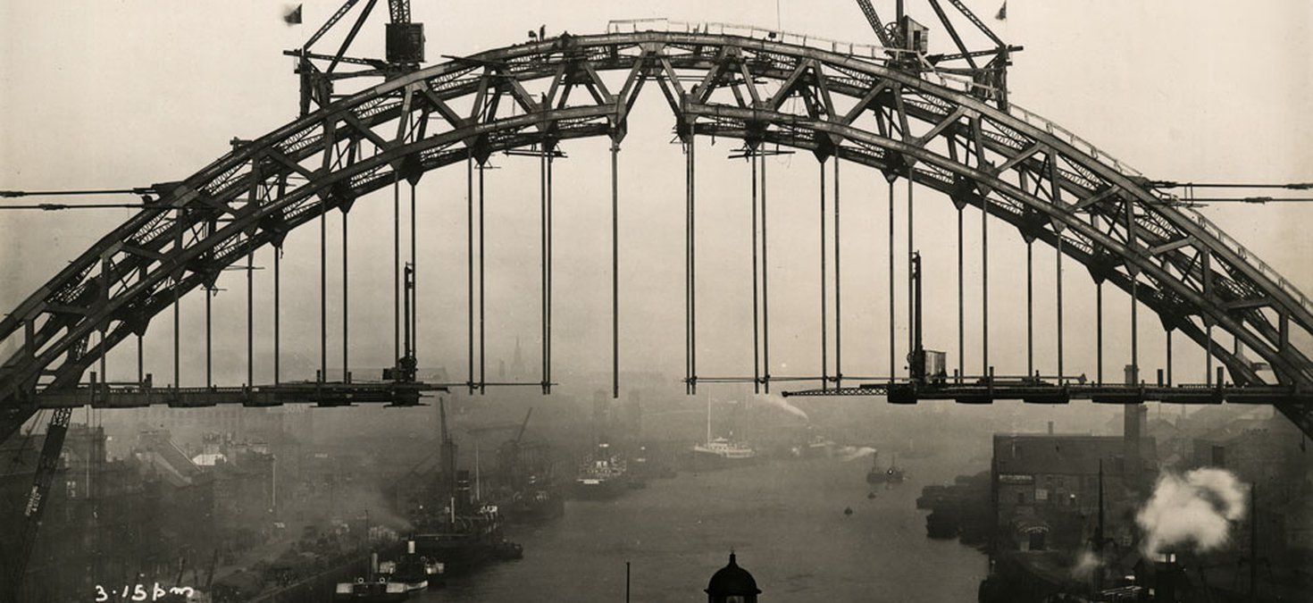 A view of the Tyne Bridge during its construction