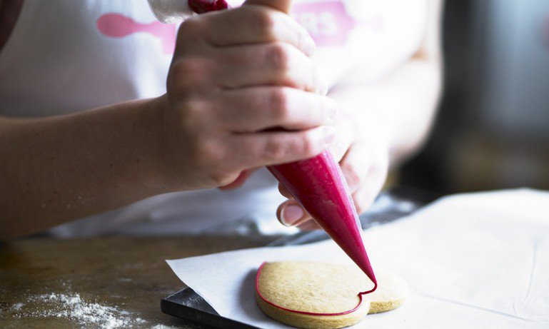 Icing the biscuit