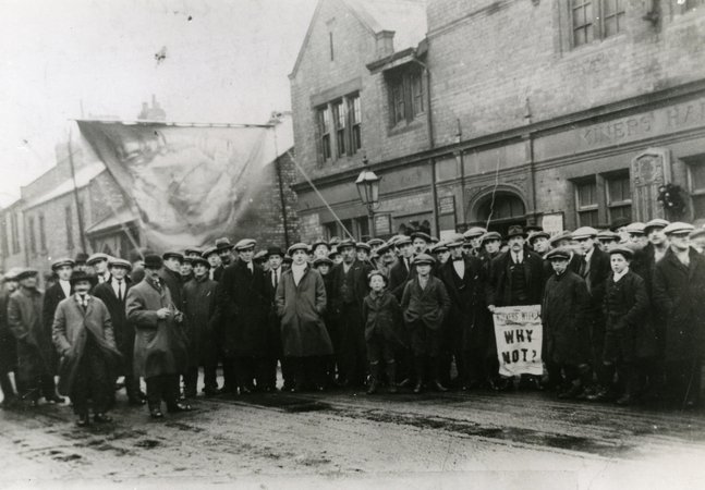 photo,1926 men and boys outside Boldon Colliery lodge during General Strike