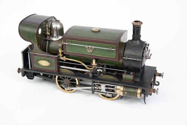Steam train model made in 1938. Green and black bodywork.