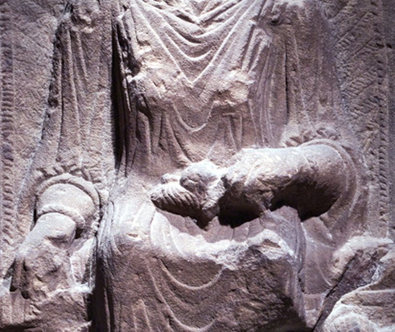 Regina tombstone clothing detail