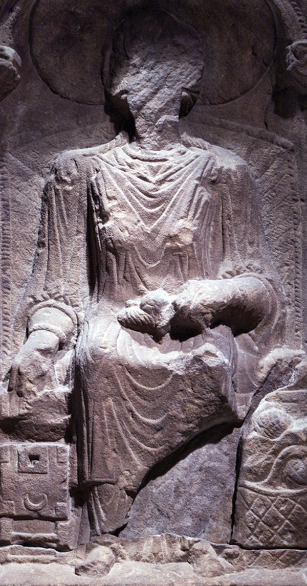 Regina tombstone clothing detail
