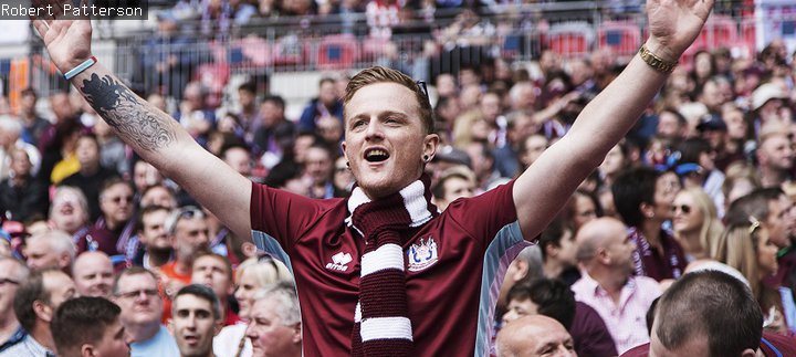 Fans at SSFC FA Vase final 2017