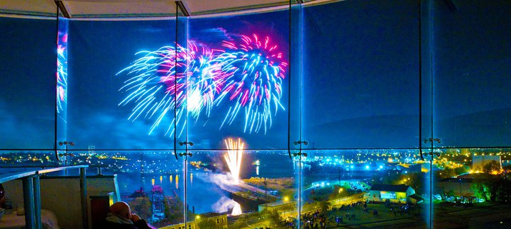 Fireworks over the River Tyne seen from a viewing tower