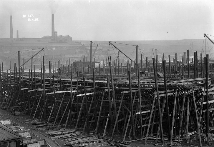 Baikal’s hull being built at Low Walker.