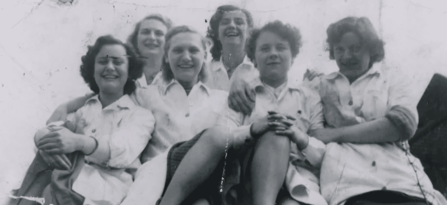 black and white image of women workers at Maling