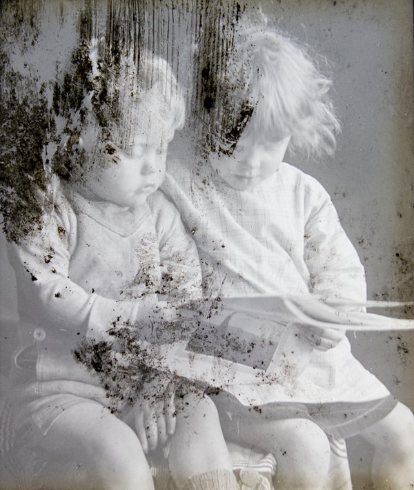 Boy and girl reading