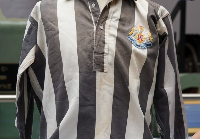 Jackie Milburn's NUFC football shirt 1951-52