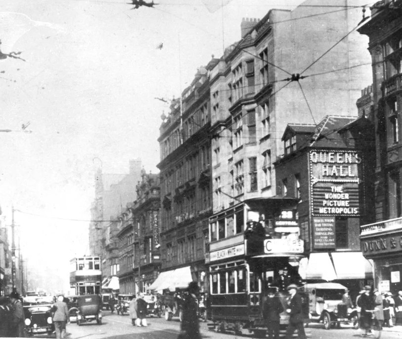 Black and white photo of Northumberland Street in Newcastle during the 1930s.