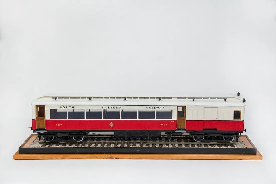 A model of an NER Tyneside Electric carriage of 1904