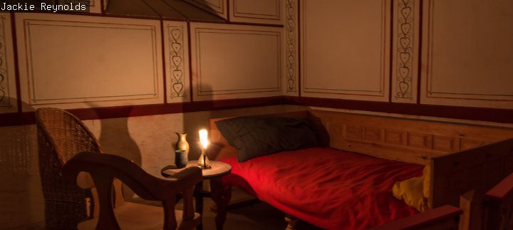 candles in commander's house