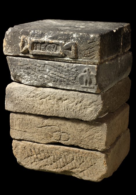 large rectangular stones used in piers (square pillars)