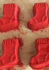 4 Christmas stocking bath bombs